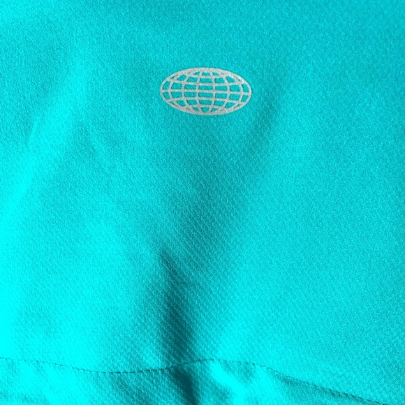 Reel Legend’s Saltwater Button Down Top.               Size P Medium - Picture 4 of 5